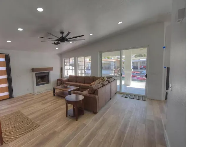 Bush Master Suite, Moovalya Keys Canal Parker