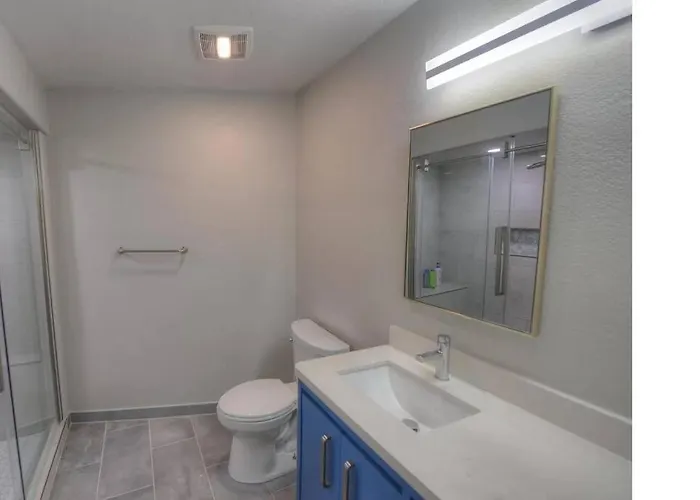 Holiday home Bush Master Suite, Moovalya Keys Canal *
