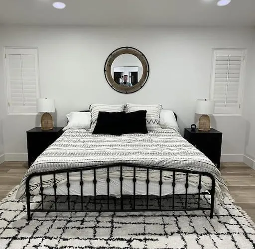 Bush Master Suite, Moovalya Keys Canal Holiday home Parker